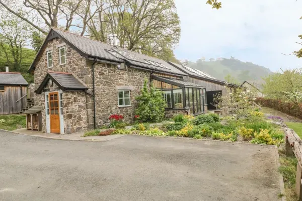 Cilfach Family Cottage, Llanfyllin, Mid Wales  1