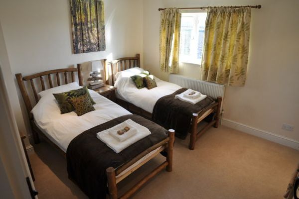 Apple Cottage- High Quality Accommodation with a Hot Tub 4