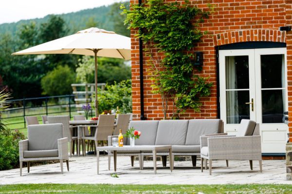 herefordshire luxury self-catering garden seating