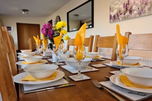 Buttercups Haybarn - 5 Star With Swimming Pool, Sports Area 18