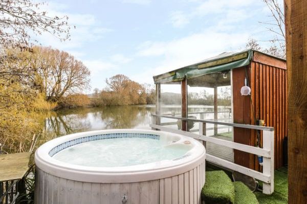 Lakeside Yurt Unusual Self Catering with Hot Tub 1
