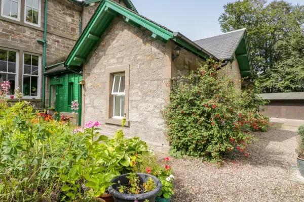 Courtyard Family Cottage, Forfar, Central Scotland  1