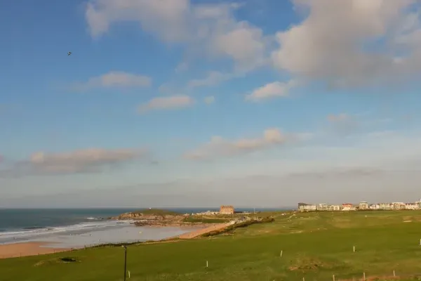 Fistral Retreat 32