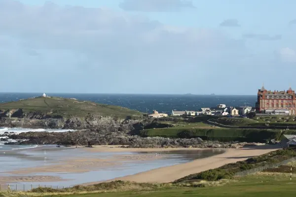 Fistral Retreat 37