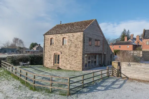 Glebe Holiday Barn 1