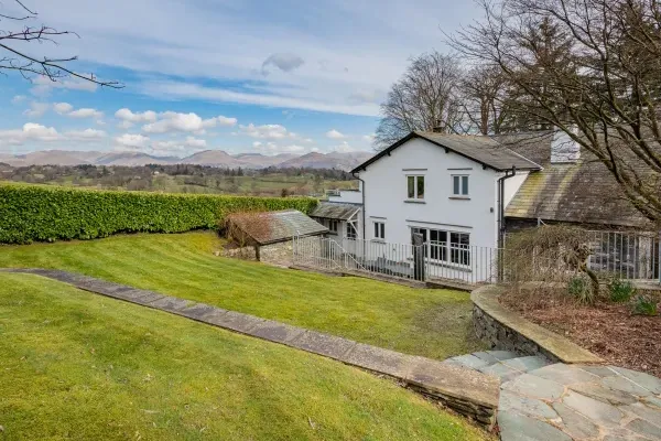 Hilltop At Hawkshead Hill 29