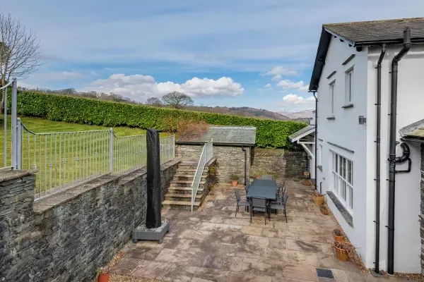 Hilltop At Hawkshead Hill 30