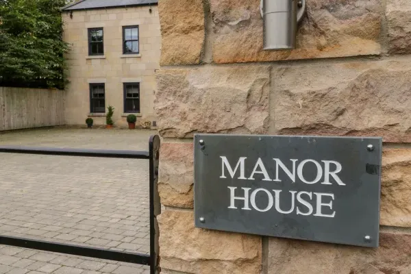 Manor House 49