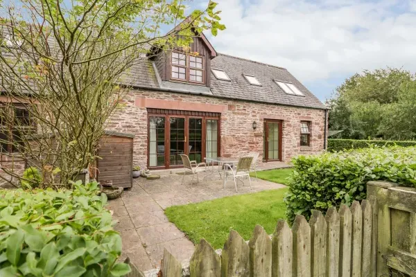 Nantusi Pet-Friendly Cottage, Kirriemuir, Central Scotland  1