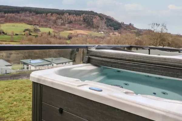 Osprey View Lodge & Hot Tub 2