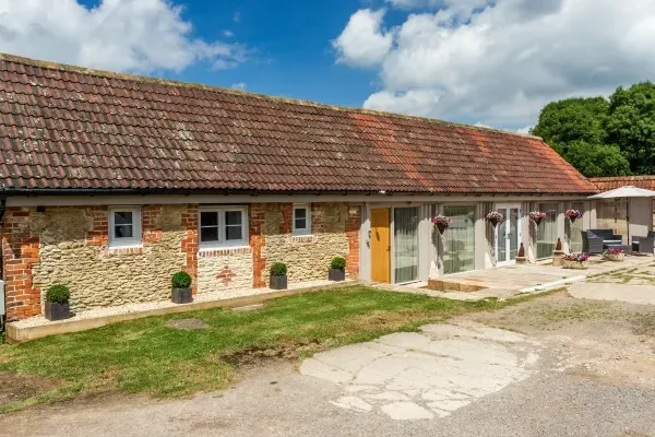 Oxen Cottage Dog Friendly Holiday Cottage, Upper Seagry, Cotswolds  1