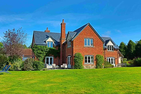 Large Herefordshire Holiday House 39