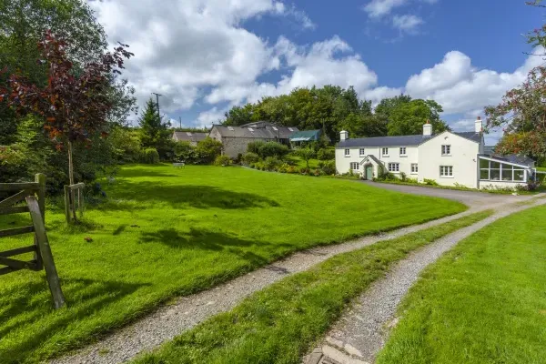 Sleeps 4 Farmstay near Dulverton 21