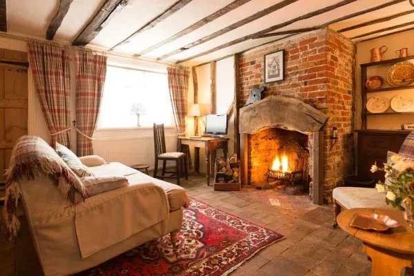 Romantic holiday cottage with log burning fire