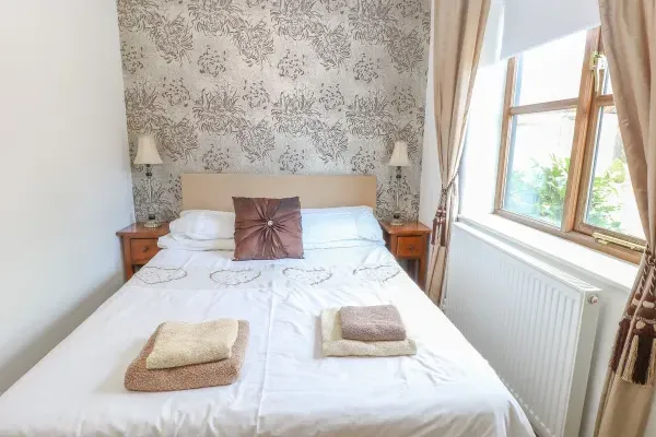 The Haybarn Pet-Friendly Holiday Cottage, East Anglia  12