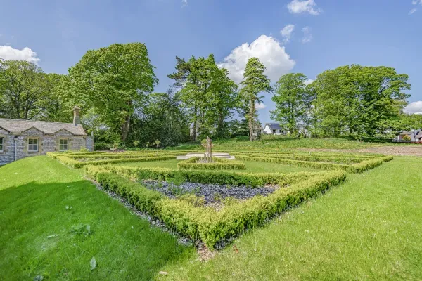 The Kennedy House Stone Cross Mansion 38