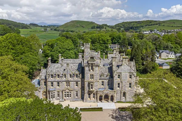 The Kennedy House Stone Cross Mansion 45