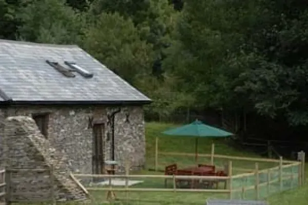 Somerset cottage, Back garden with furniture, BBQ and lovely rural views