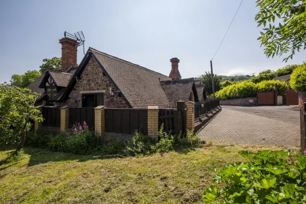 Two Grooms Cottage, Dunster 13