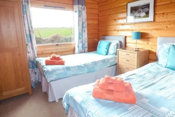 Ty Pren Pet-Friendly Holiday Cottage, South Wales  8