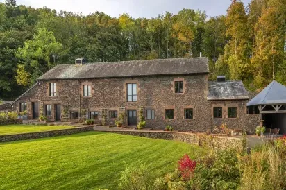 Bank Barn, Wreay