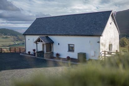 Tyn Llwyn Barn Tyn Llwyn Barn