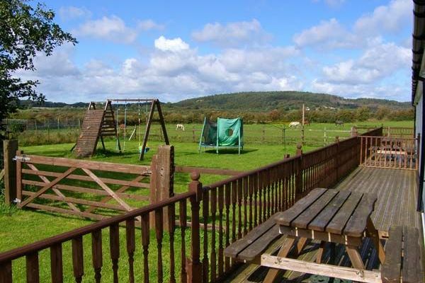2 Black Horse Cottages dog friendly holiday cottage, Pentraeth, North Wales  7