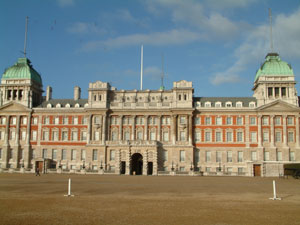 Buckingham Palace, a sight to behold on a luxury self-catering break
